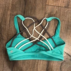 Sports Bra size 6 - Free to be wild